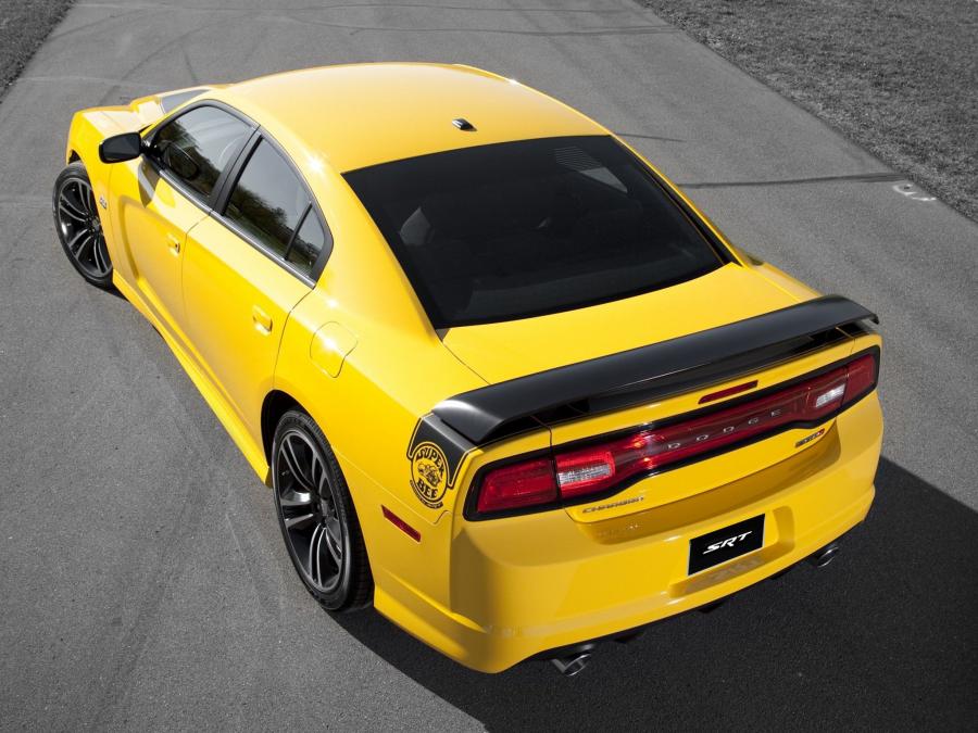  Dodge Charger SRT8 Super Bee 2012 года  (фото 28 из 39)